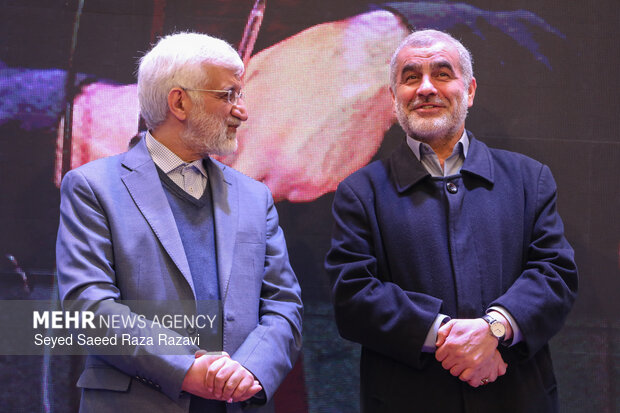 آیین تجلیل از فعالان اجتماعی انقلاب اسلامی