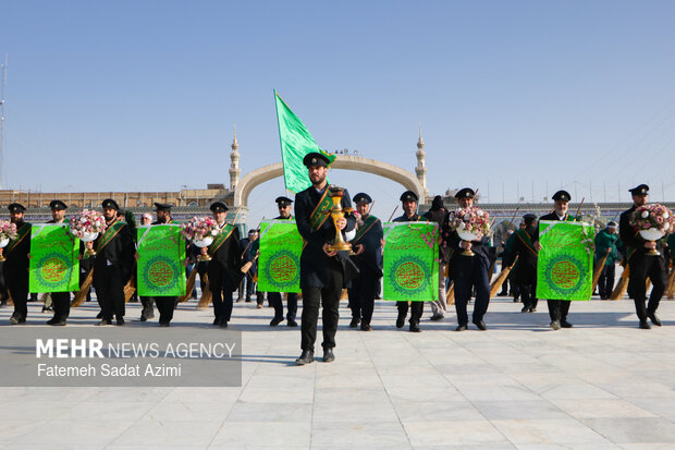 آیین جاروکشی خادمان مسجد مقدس جمکران