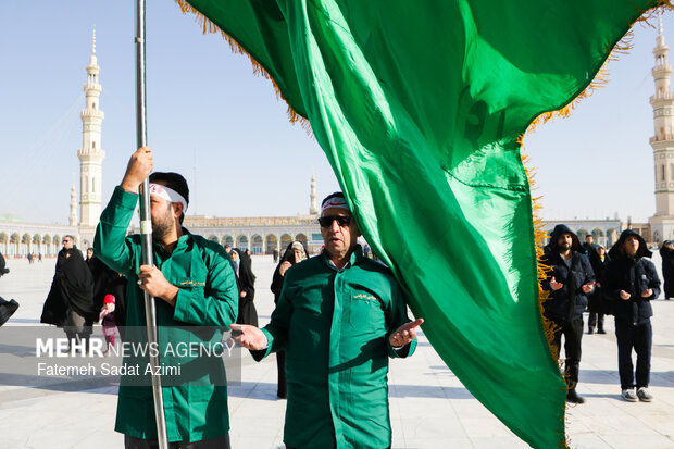 آیین جاروکشی خادمان مسجد مقدس جمکران