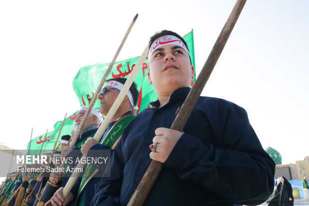 آیین جاروکشی خادمان مسجد مقدس جمکران