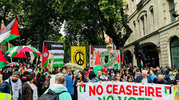 مسيرة حاشدة في لندن دعماً لفلسطين وتنديداً بالانتهاكات الإسرائيلية
