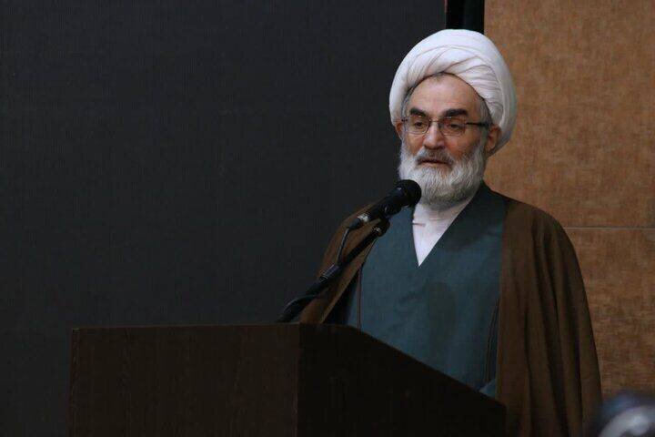 آیت الله فلاحتی: تلاش مضاعف در حوزه تولید ضروری است آیت الله فلاحتی: تلاش مضاعف در حوزه تولید ضروری است