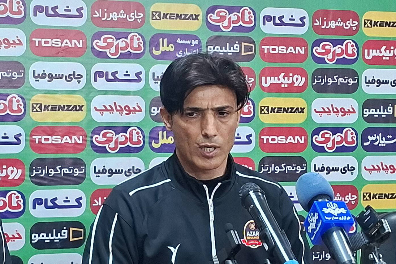 مربی شمسآذر: میخواهیم با برد مقابل گلگهر به تعطیلات برویم