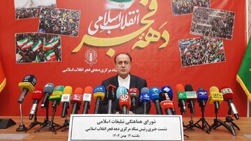 حاج بابائي: الأعداء يعتبرون إيران الإسلامية خصماً خطيراً