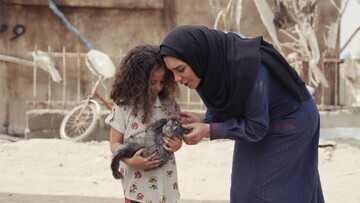 قصه شاعرانه جنگ در «سرزمین فرشته‌ها»؛ لبخند کودکان دلیل زندگی است