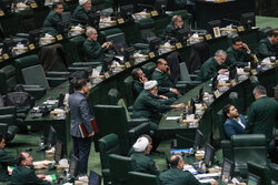 بررسی ایرادات واگذاری ایران‌خودرو به کروز در نشست امروز مجلس