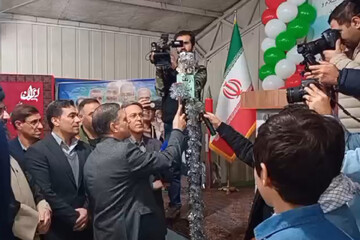 نواخته شدن زنگ گلبانگ انقلاب در زنجان 