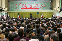 دیدار ۱۲ بهمن؛ آرامش و امید در میانه تهدیدها