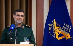 دریادار تنگسیری: هر لحظه اجازه دهند تنگه هرمز را خواهیم بست