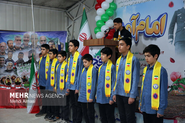 آغاز دهه فجر با زنگ گلبانگ انقلاب در زنجان