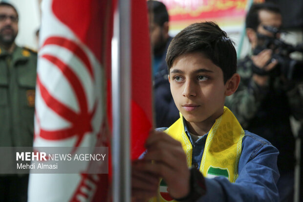 آغاز دهه فجر با زنگ گلبانگ انقلاب در زنجان