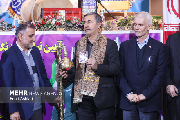 آیین به صدا درآمدن زنگ انقلاب در زورخانه شهید فهمیده