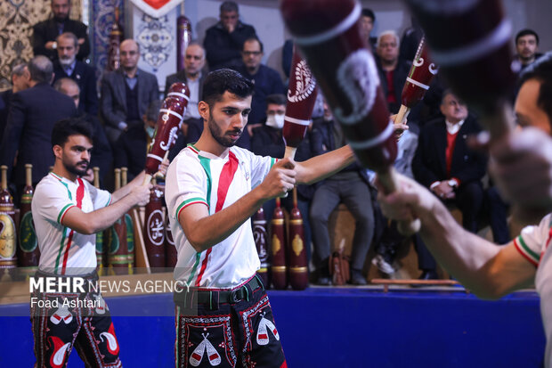 آیین به صدا درآمدن زنگ انقلاب در زورخانه شهید فهمیده