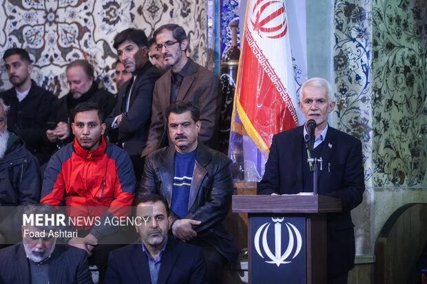 آیین به صدا درآمدن زنگ انقلاب در زورخانه شهید فهمیده