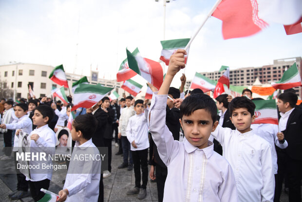 گرامیداشت یوم الله ۱۲ بهمن در مشهد