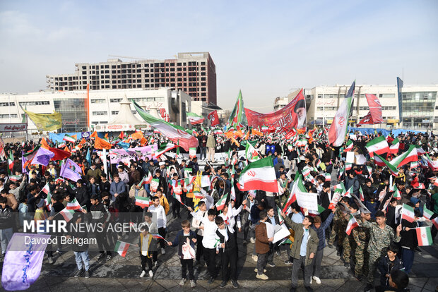 گرامیداشت یوم الله ۱۲ بهمن در مشهد