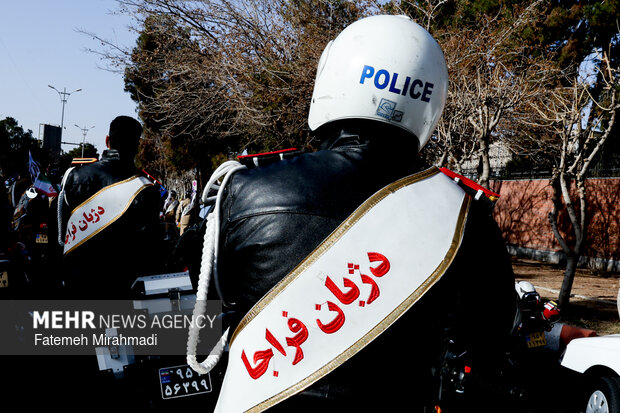 رژه موتورسواران در سالروز ورود امام خمینی به ایران