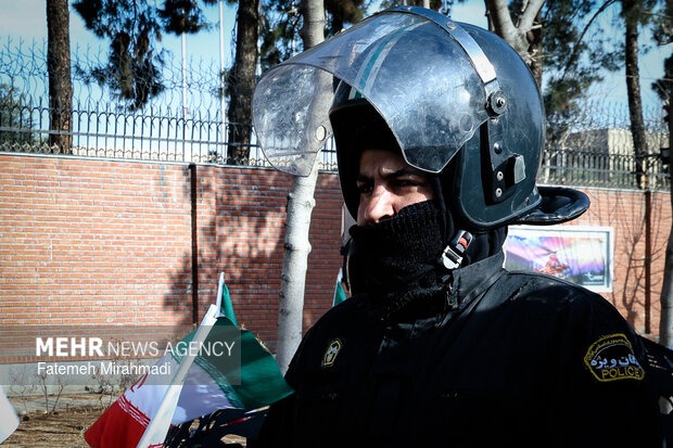 رژه موتورسواران در سالروز ورود امام خمینی به ایران