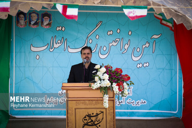 نواختن زنگ انقلاب در پیشوا