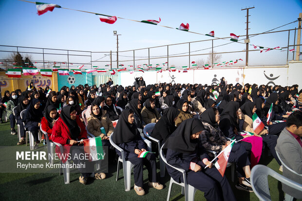 نواختن زنگ انقلاب در پیشوا
