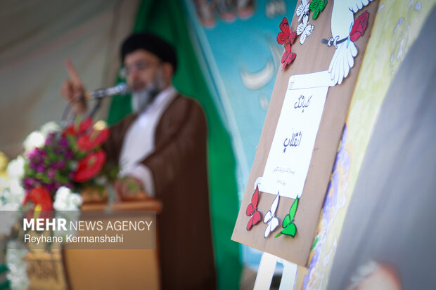 نواختن زنگ انقلاب در پیشوا