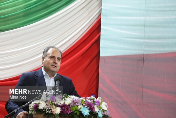 نواختن زنگ انقلاب در هنرستان خدیجه کبری تبریز