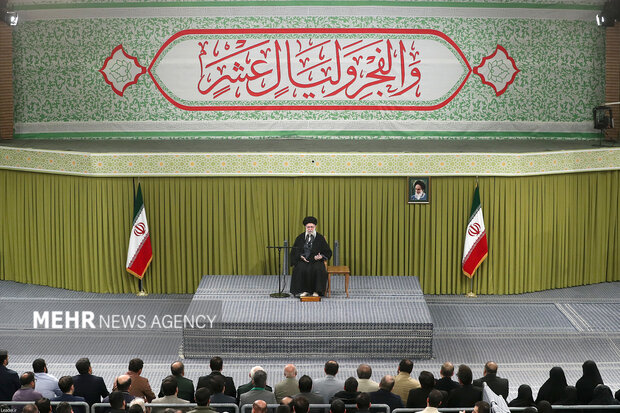 رهبر انقلاب: اگر جنگی راه بیندازند این بار جنگ منطقهای خواهد بود