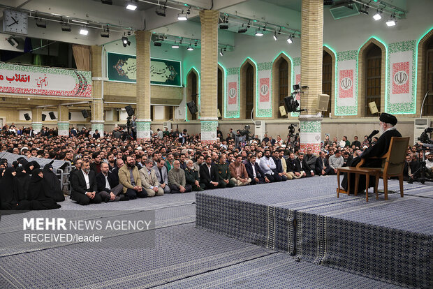دیدار اقشار مختلف مردم با رهبر معظم انقلاب اسلامی