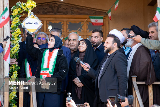 سفر یک روزه وزیر راه و شهرسازی به استان مرکزی