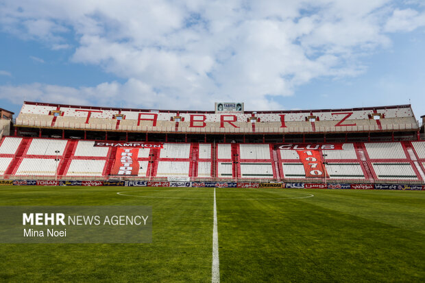 لیگ برتر فوتبال - تراکتور و سپاهان