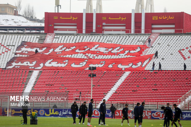 لیگ برتر فوتبال - تراکتور و سپاهان