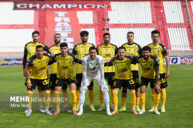 لیگ برتر فوتبال - تراکتور و سپاهان