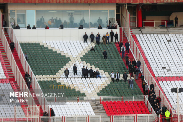 لیگ برتر فوتبال - تراکتور و سپاهان