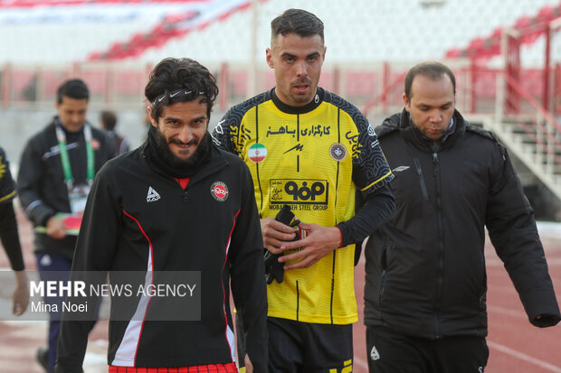 لیگ برتر فوتبال - تراکتور و سپاهان