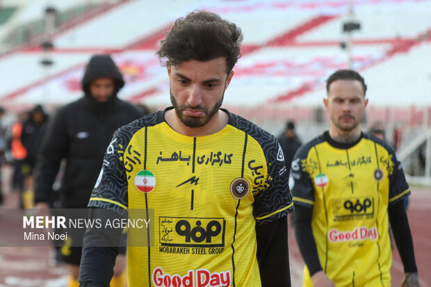 لیگ برتر فوتبال - تراکتور و سپاهان