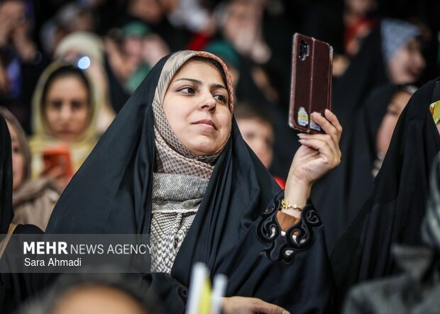 جشن ۱۲ هزار نفری «در پناه زمان» در مشهد