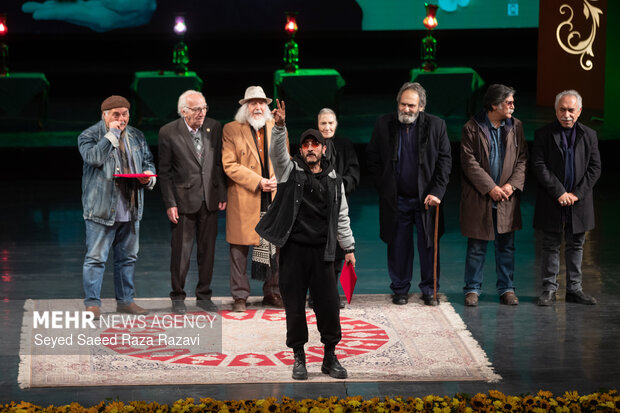 آئین اختتامیه چهل و چهارمین جشنواره تئاتر فجر