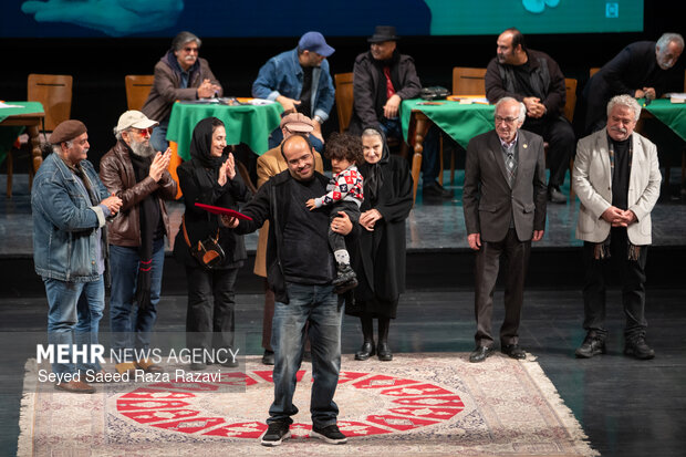 آئین اختتامیه چهل و چهارمین جشنواره تئاتر فجر