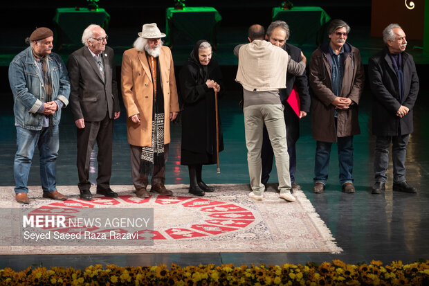 آئین اختتامیه چهل و چهارمین جشنواره تئاتر فجر