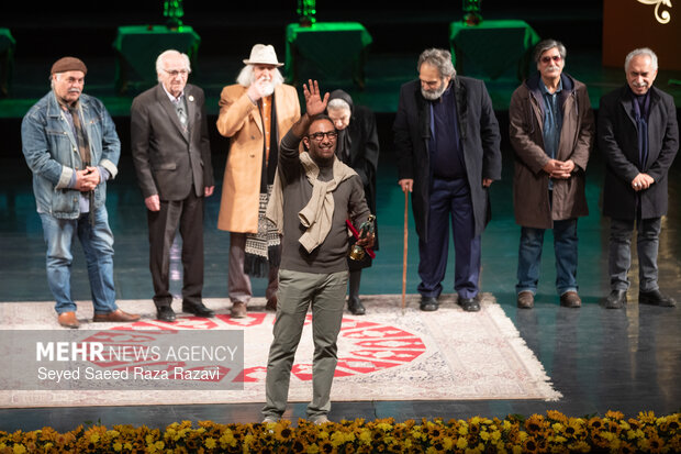 آئین اختتامیه چهل و چهارمین جشنواره تئاتر فجر