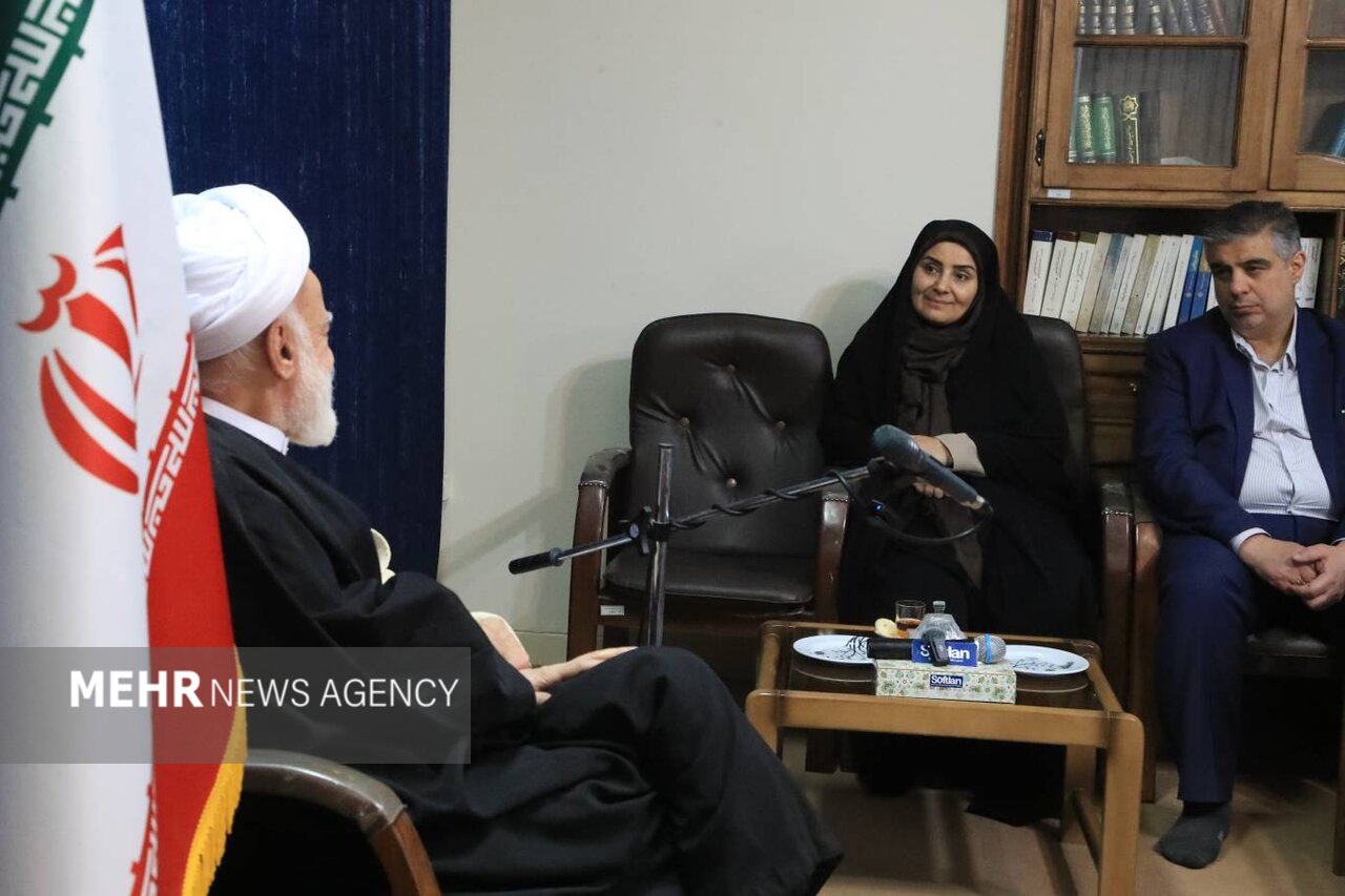 وزیر راه و شهرسازی: منازل واقع در بافتهای حاشیهای سنددار میشوند وزیر راه و شهرسازی: منازل واقع در بافتهای حاشیهای سنددار میشوند