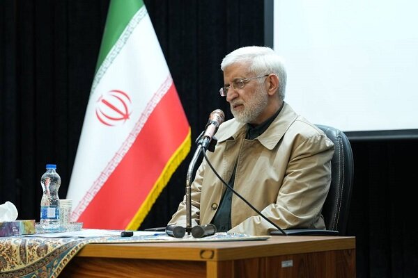 جلیلی: ایران در نقطه بزنگاه تاریخی تحولات جهانی قرار دارد جلیلی: ایران در نقطه بزنگاه تاریخی تحولات جهانی قرار دارد