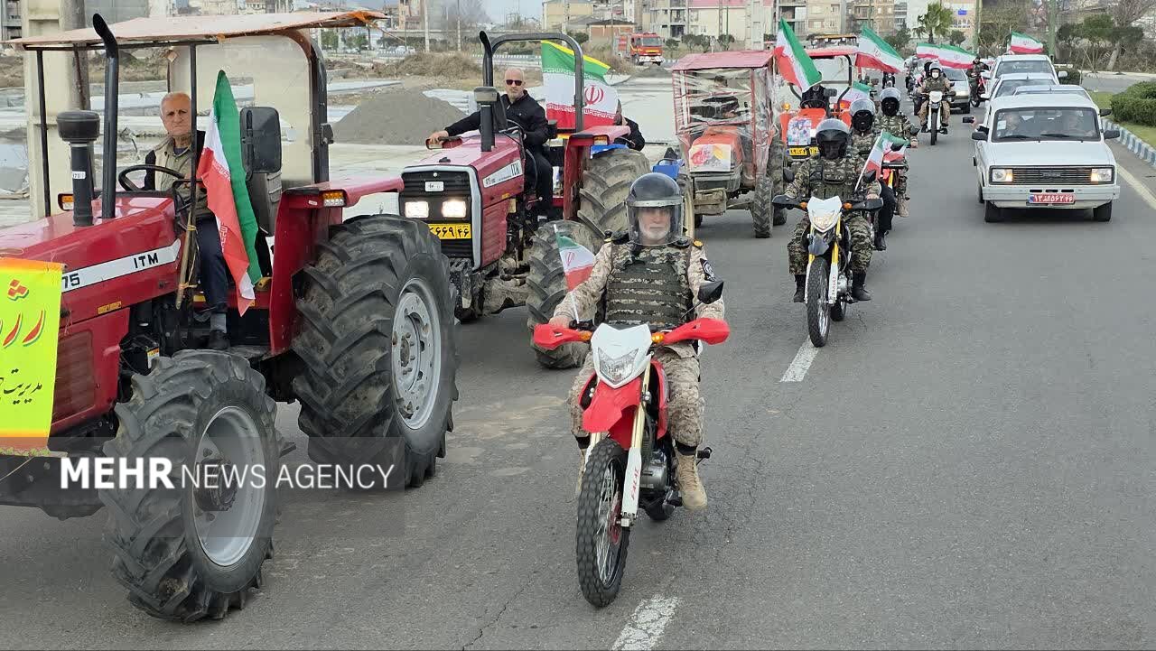 رژه موتوری و خودرویی به مناسبت دهه مبارک فجر در لنگرود رژه موتوری و خودرویی به مناسبت دهه مبارک فجر در لنگرود