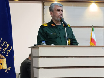 سردارغلامی:ناوها و جنگنده‌های دشمن علیه ایران اسلامی، هیچ کارایی ندارد