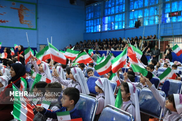 جشن نیمه شعبان و دهه فجر کودکستانی‌های ورامین