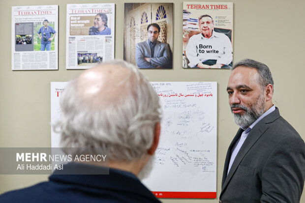 حضور محمدجواد لاریجانی در گروه رسانه‌ای مهر