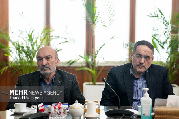 دیدار وزیر علوم و جمعی از رؤسای دانشگاه‌های سراسر کشور با رئیس مجلس