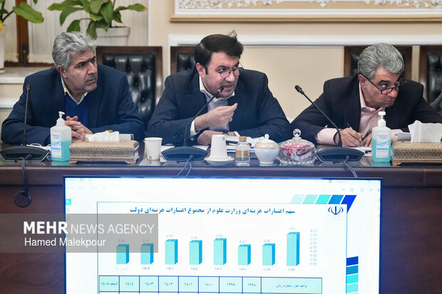 دیدار وزیر علوم و جمعی از رؤسای دانشگاه‌های سراسر کشور با رئیس مجلس