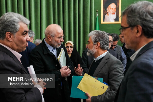 دیدار وزیر علوم و جمعی از رؤسای دانشگاه‌های سراسر کشور با رئیس مجلس