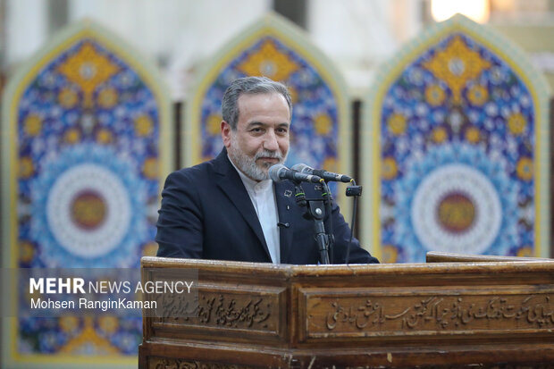 مراسم تجدید میثاق وزیر و کارکنان وزارت امور خارجه با آرمان‌های امام راحل